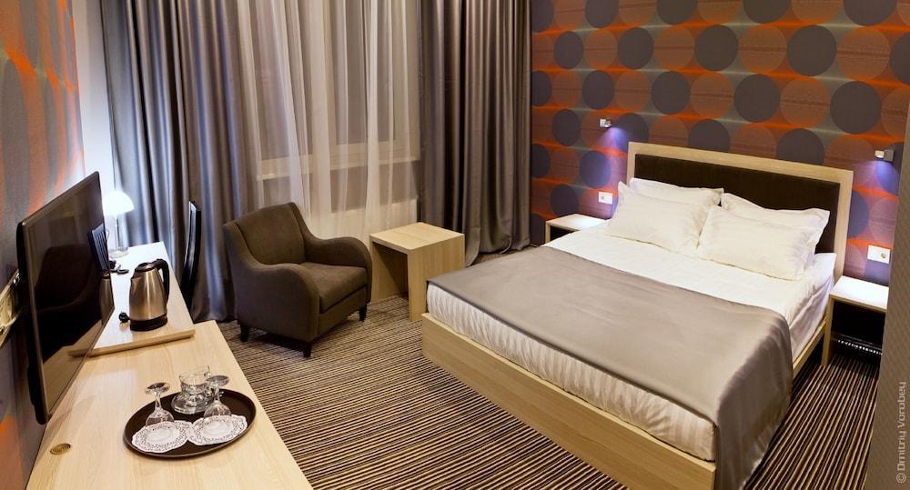Kiroff Hotel Kharkiv Extérieur photo
