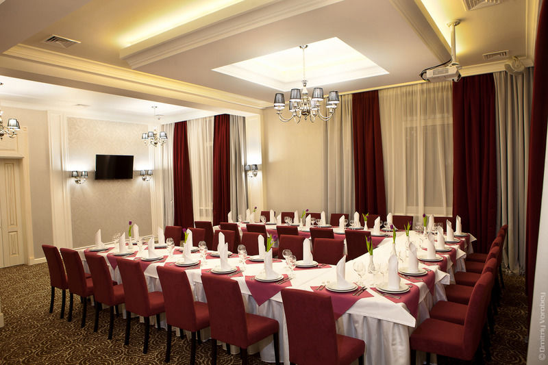 Kiroff Hotel Kharkiv Extérieur photo