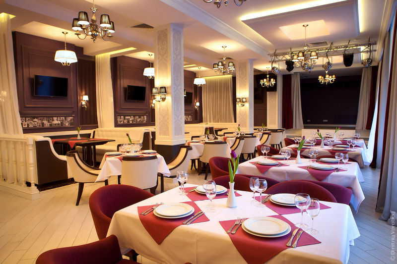Kiroff Hotel Kharkiv Extérieur photo
