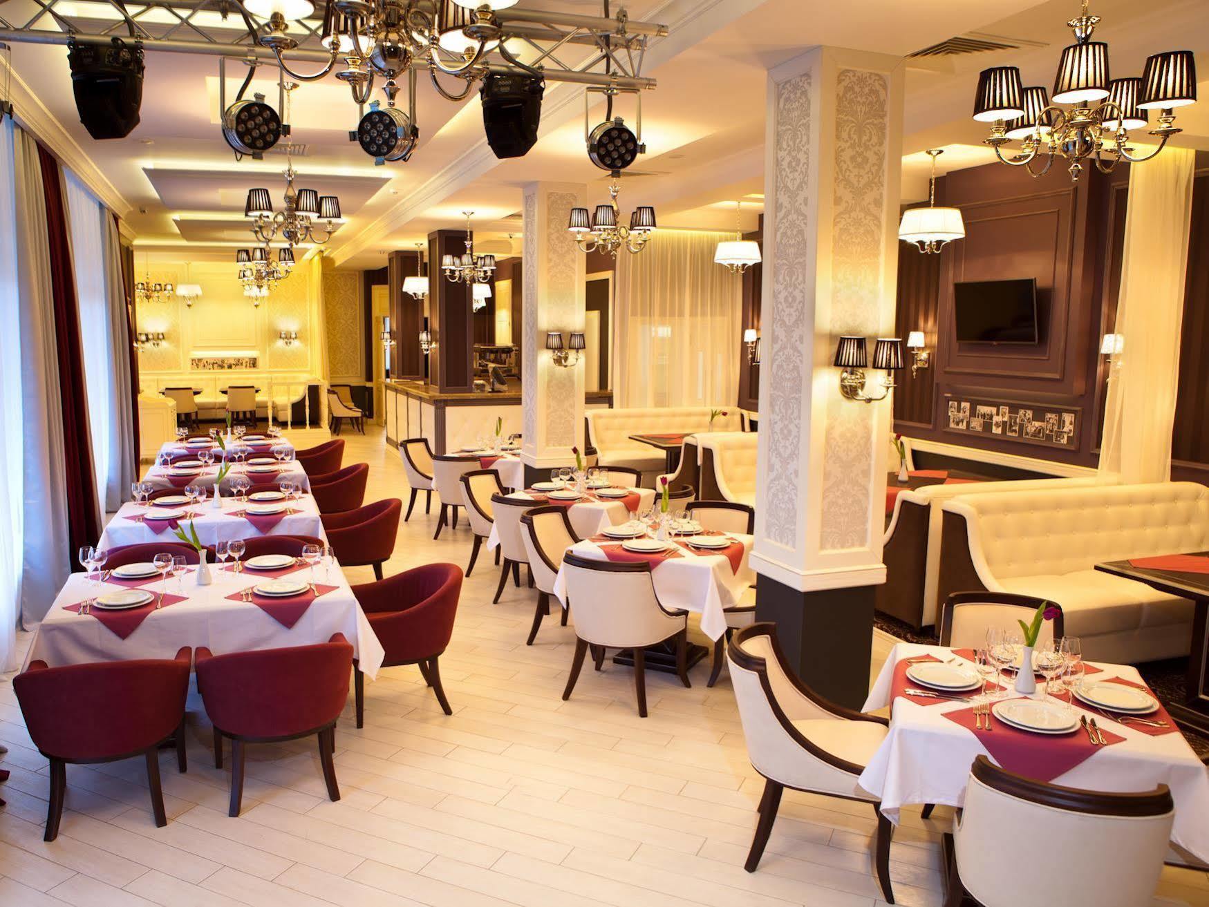 Kiroff Hotel Kharkiv Extérieur photo