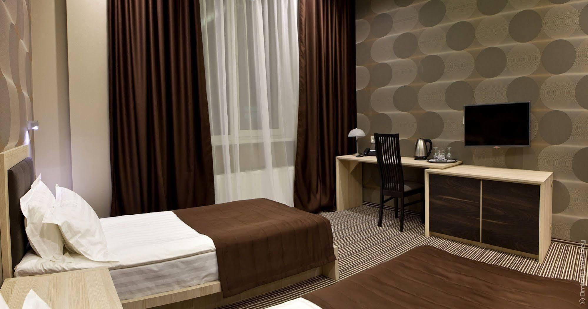 Kiroff Hotel Kharkiv Extérieur photo