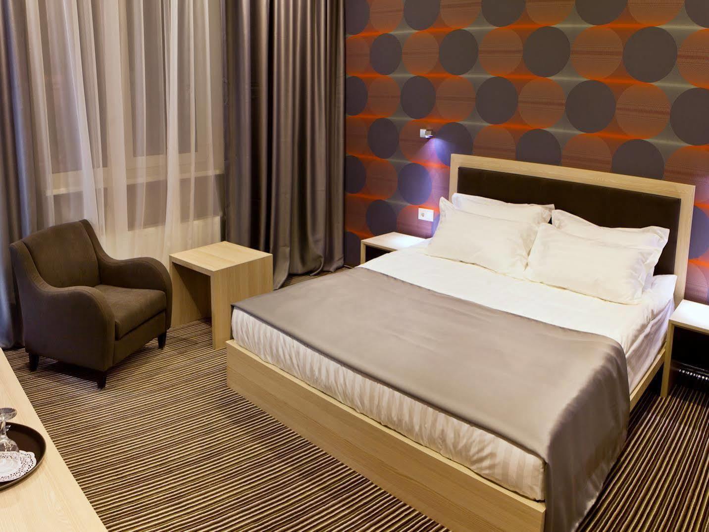 Kiroff Hotel Kharkiv Extérieur photo