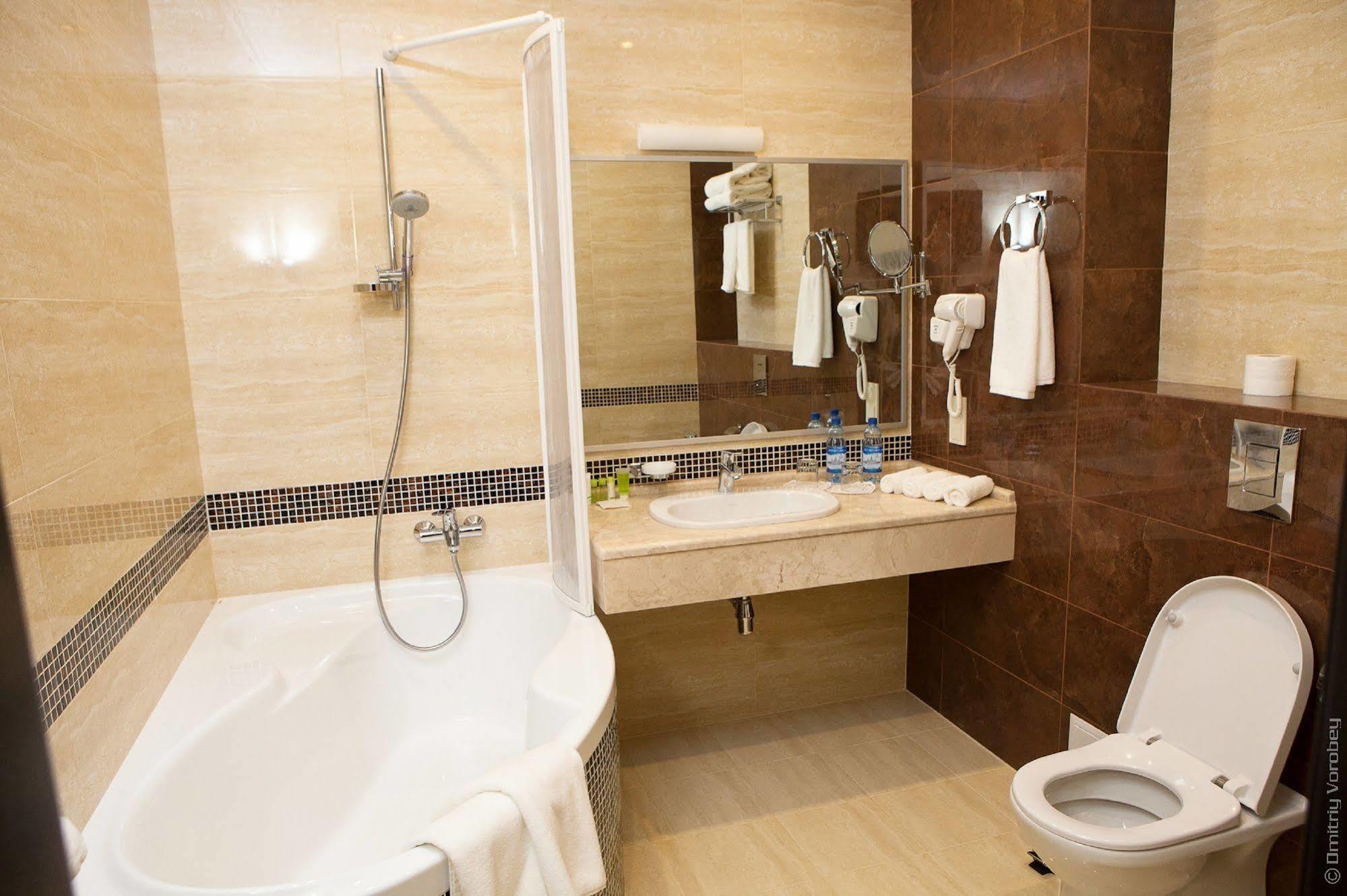 Kiroff Hotel Kharkiv Extérieur photo