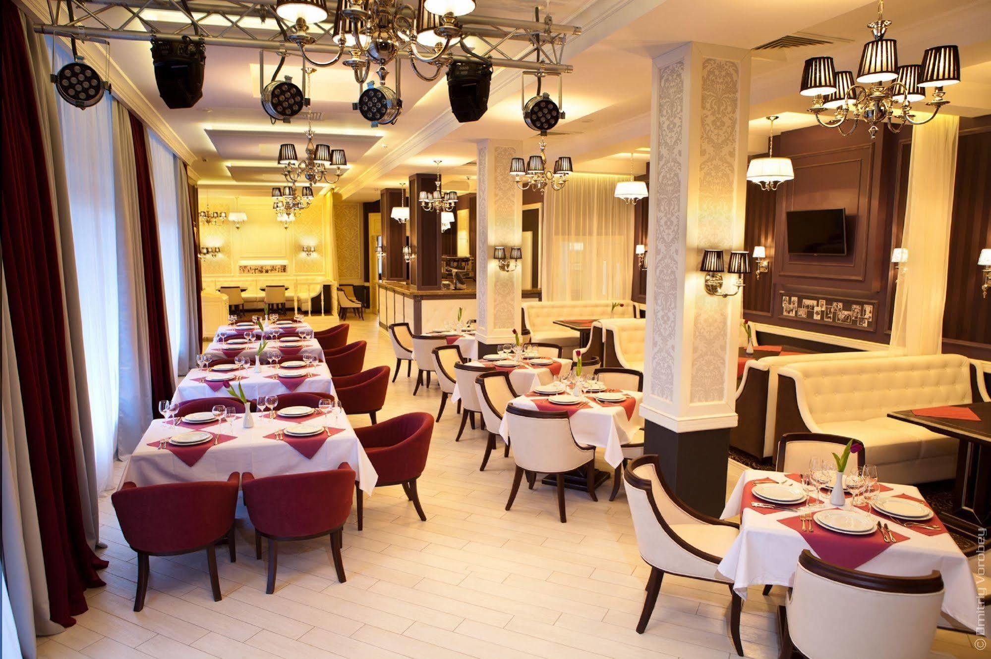 Kiroff Hotel Kharkiv Extérieur photo