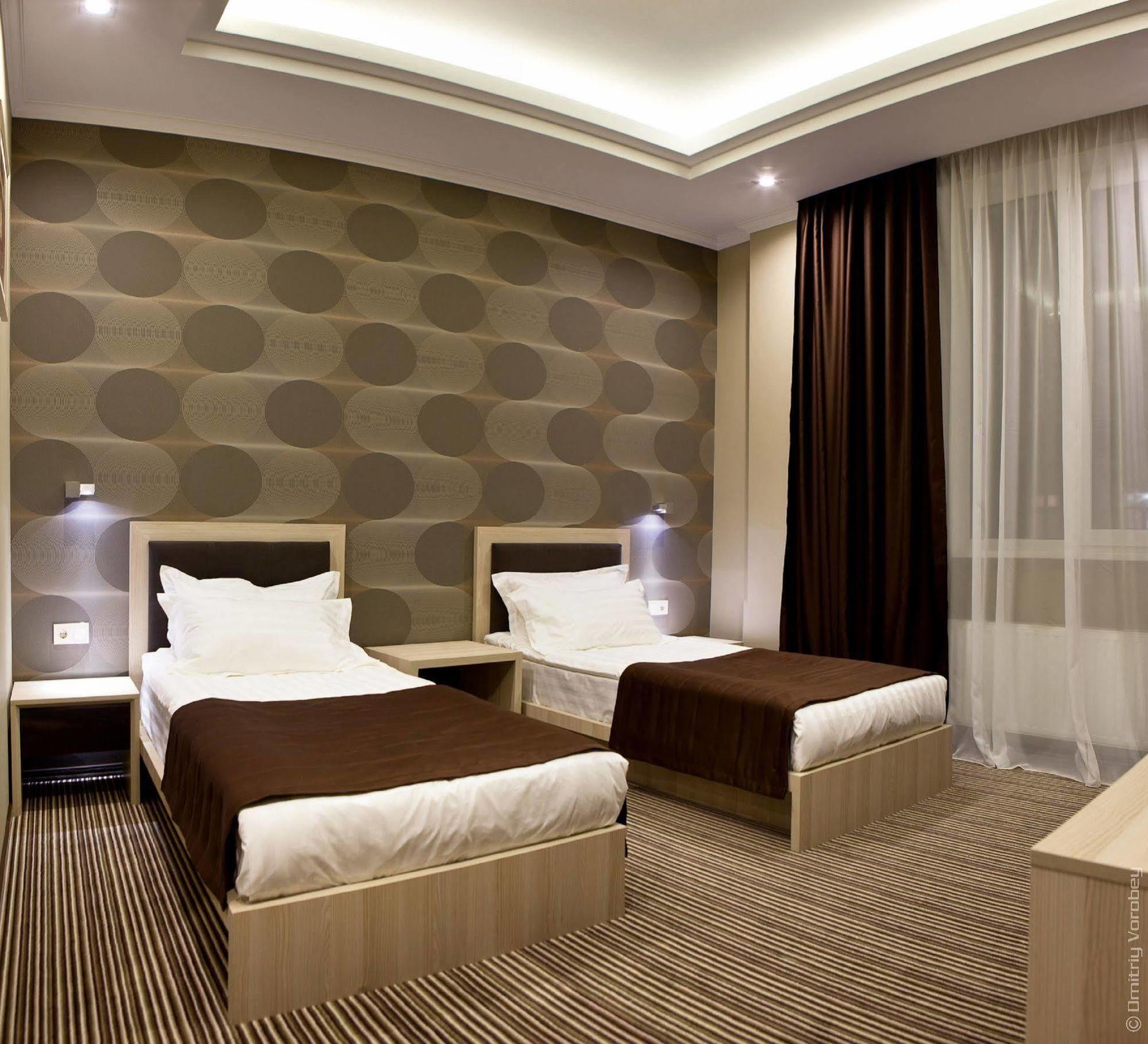 Kiroff Hotel Kharkiv Extérieur photo