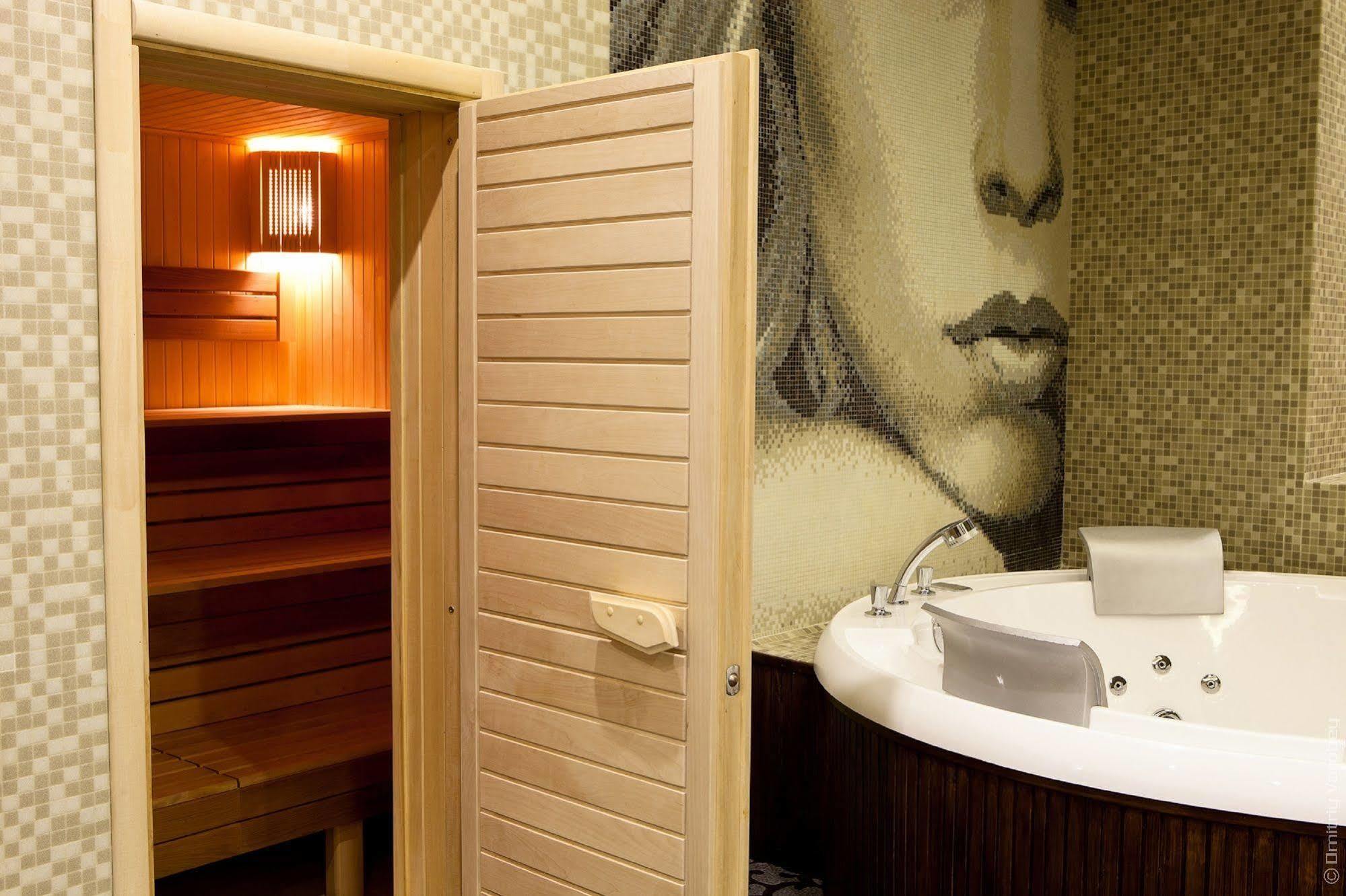 Kiroff Hotel Kharkiv Extérieur photo
